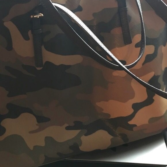 Limited edition Micheal Kors camo purse